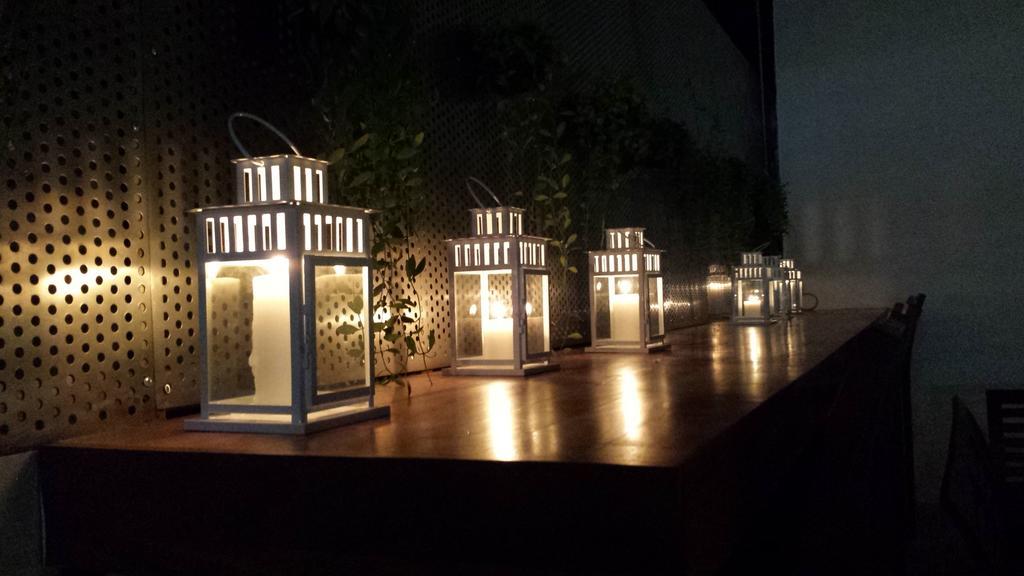 Aura Thematic Hostel Phnom Pen Exterior foto