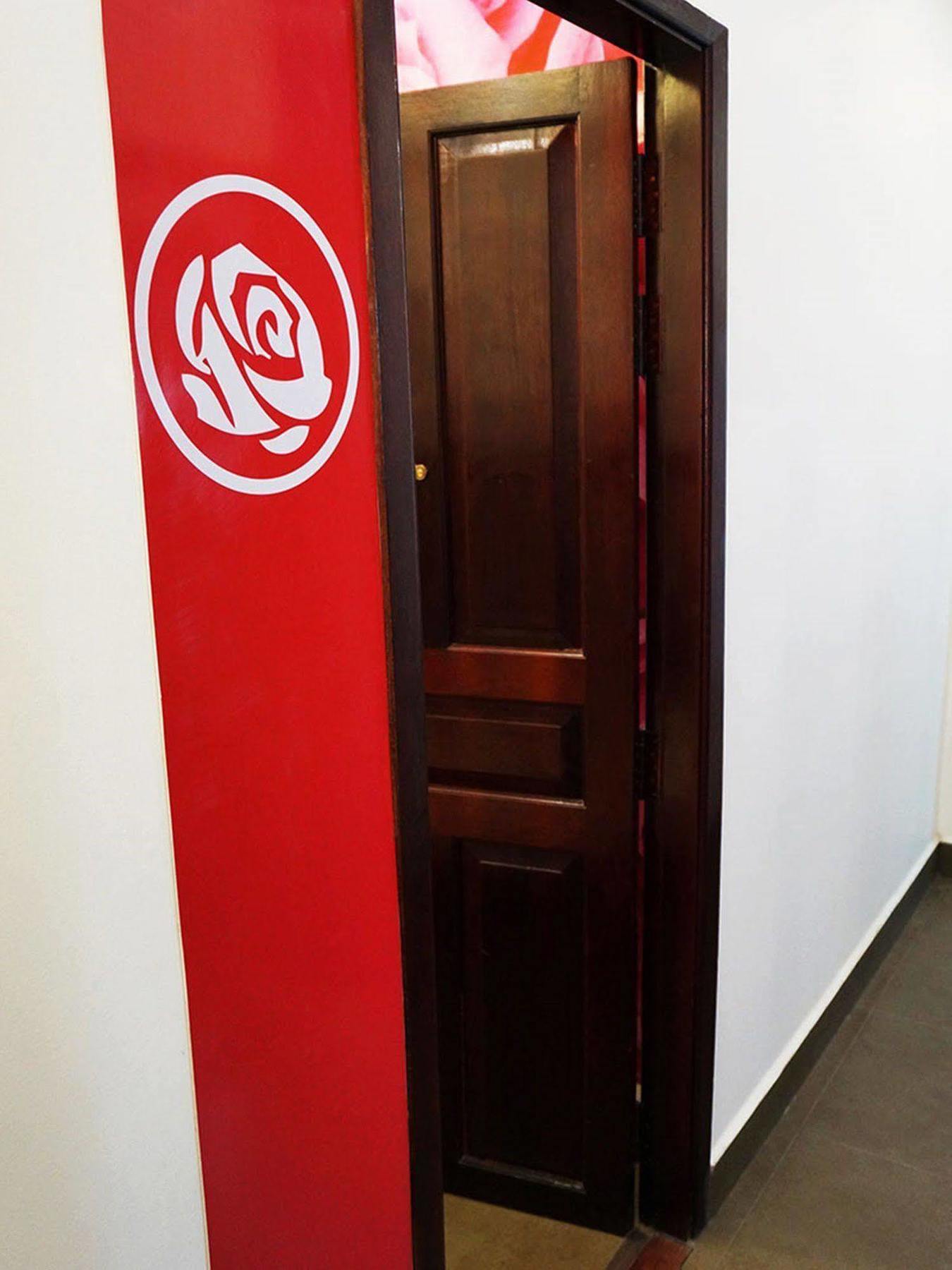 Aura Thematic Hostel Phnom Pen Exterior foto