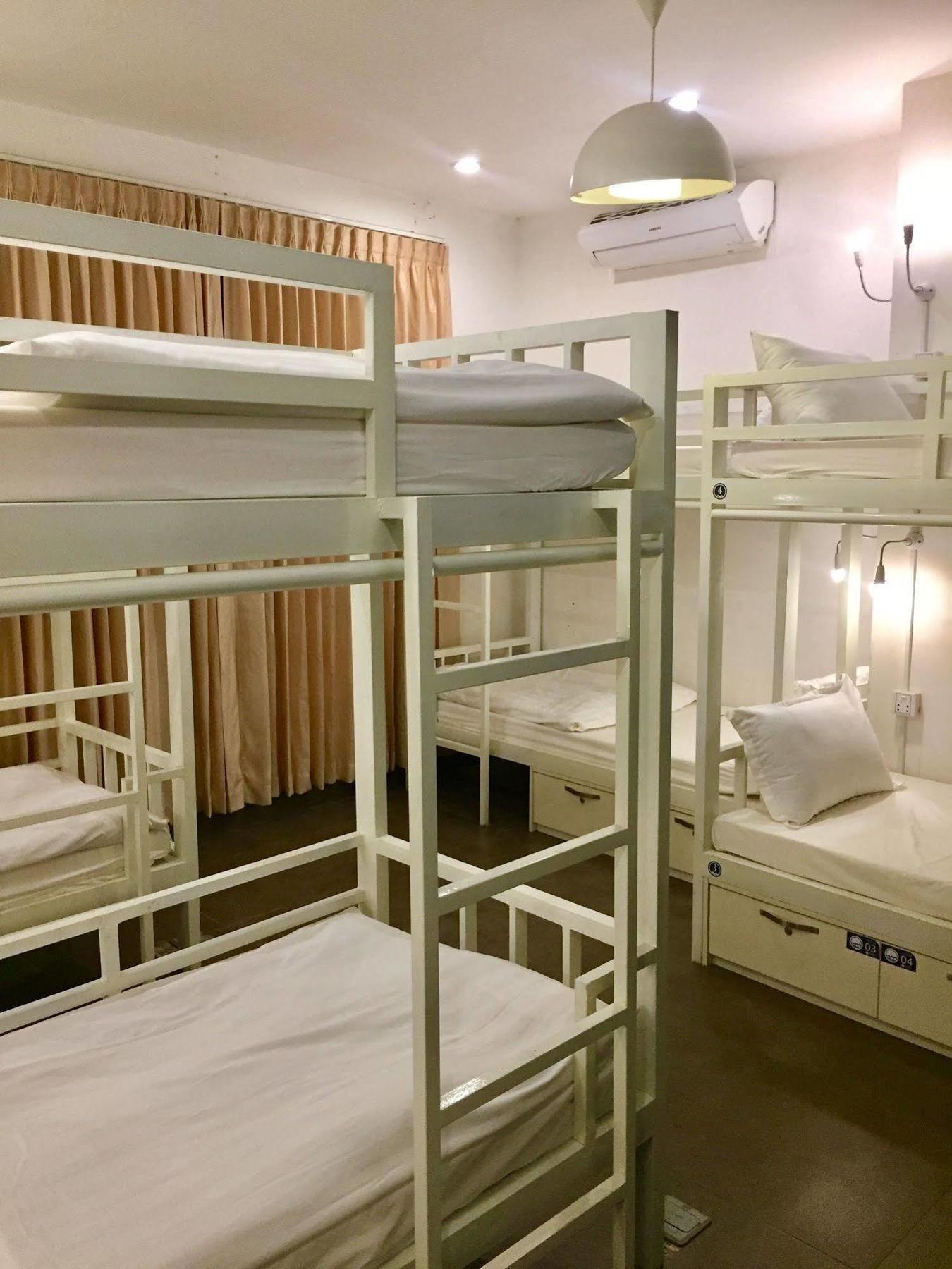 Aura Thematic Hostel Phnom Pen Exterior foto